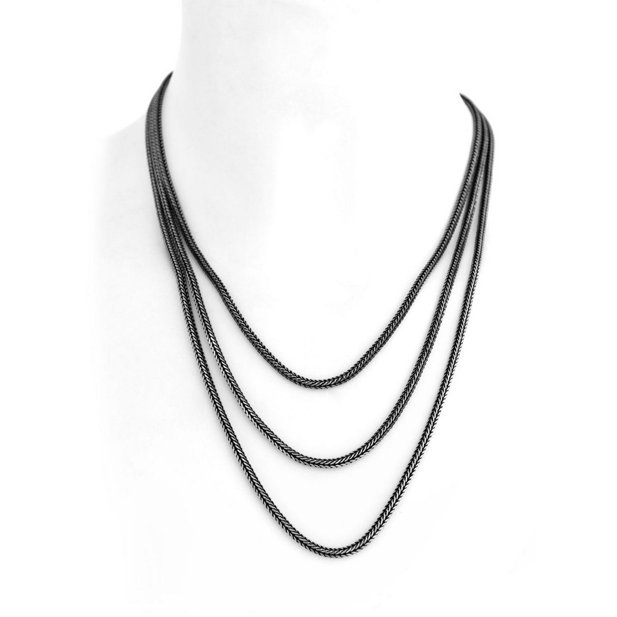 Collana caos apparente realizzato in argento 925 brunito dal brand dueaerre 1938
